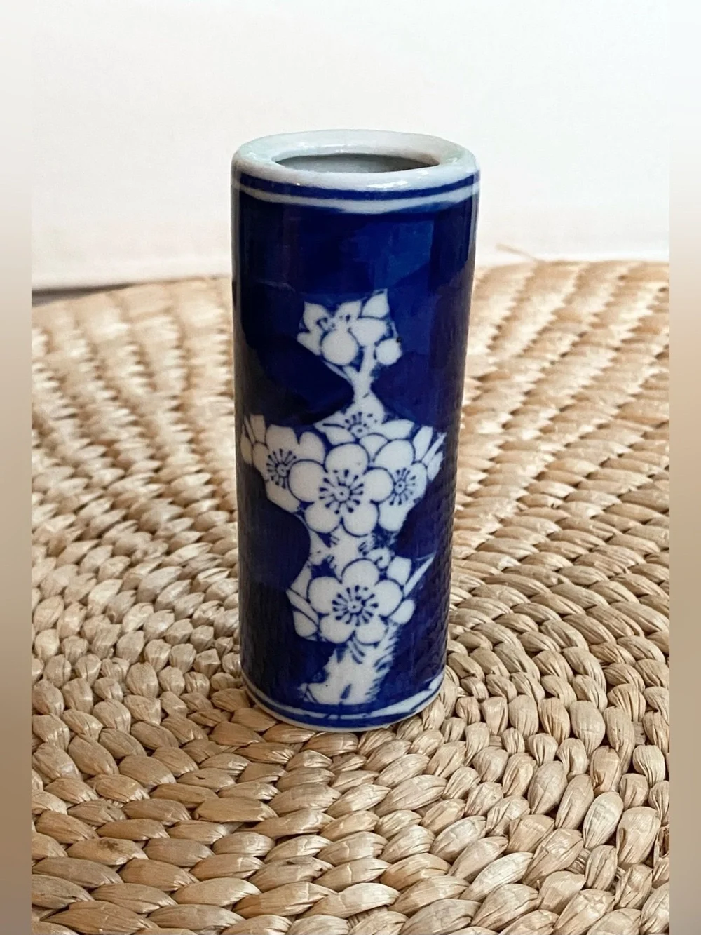 VTG Chinese Blue & White Porcelain Mini Cylinder Vase Prunus Blossom Bud Holder